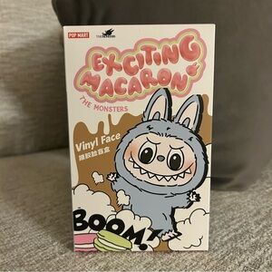 NIB “Sesame Bean” Exciting Macaron Labubu